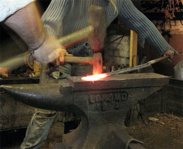 Anvils and Benches - Techno Tools & Equipment
