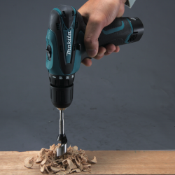 Makita DF330DWE 10.8V Cordless Driver Drill Compact & Lightweight