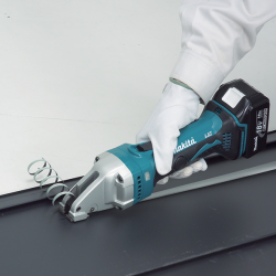 Makita DJS101Z 18V Cordless Metal Shear for Smooth Precise Cutting