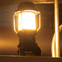 Makita DMR055 18V Cordless Radio with Lantern Portable Jobsite Light