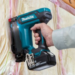 Makita DST421ZK 18V Cordless Stapler for Fast Reliable Fastening