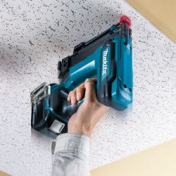 Makita DST421ZK 18V Cordless Stapler for Fast Reliable Fastening
