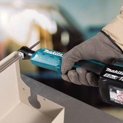 Makita DWR180Z 18V Cordless Ratchet Wrench for Tight-Space Fastening