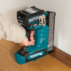 Makita FN001GD101 / FN001GZ 40V Cordless Brad Nailer (40mm)