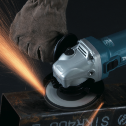 Makita GA4040C Angle Grinder 100mm – 720W Professional Grinder