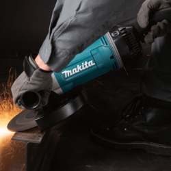Makita GA9070 230mm Angle Grinder 2600W | Heavy Duty