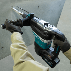 Makita HR005G 40V Cordless Rotary Hammer (40mm) | XGT SDS-Plus Power
