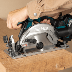 Makita HS012GZ 40V Cordless Circular Saw 165mm | Compact Precision