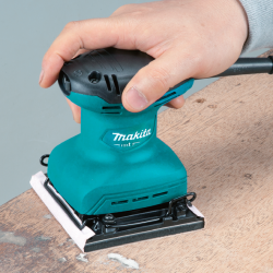 Makita M9200B Finishing Sander – Smooth Surface Compact Power Tool MAKITA