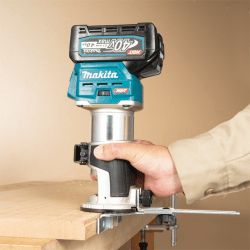 Makita RT001G 40V Cordless Trimmer – Compact Precision Cutting