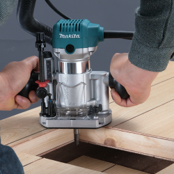 Makita RT0700C Trimmer 6/8mm | Compact Precision Wood & Edge Tool MAKITA