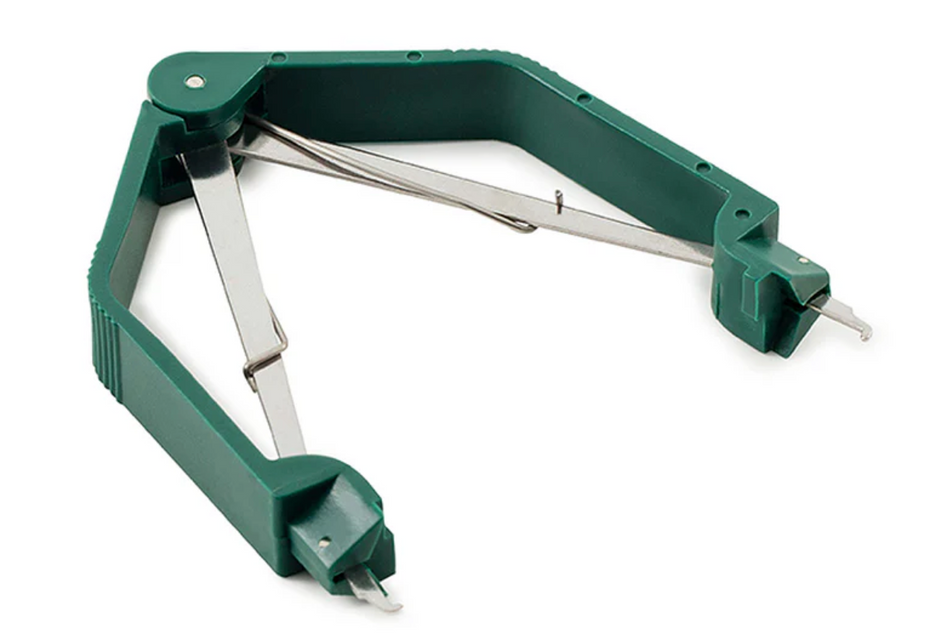 SATA 03107/03108 chip extractor pullers for PLCC (20-84 pin) & IC (8-24 pin) components. Spring-assisted, one-hand operation, safe removal.