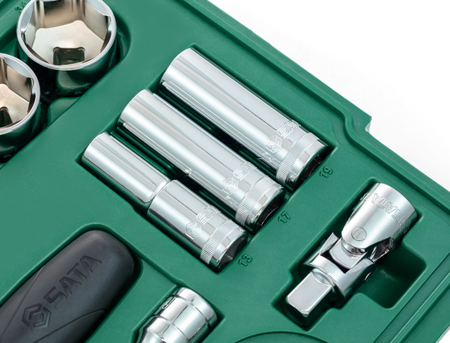 SATA 09005 23-piece 1/2" drive metric socket set with ratchet, extension bar, universal joint & 3-way adaptor in a durable case.