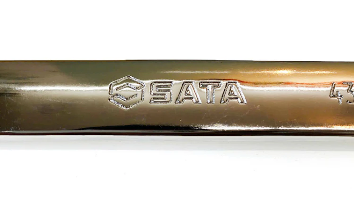 SATA 09079 8-piece combination ratcheting wrench set, metric 8-19mm. Fast, efficient fastening for everyday use.