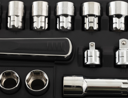 SATA 09134 21-piece 20mm drive pass-thru ratchet socket set, metric & SAE sizes. Fastens nuts on long screws with ease.