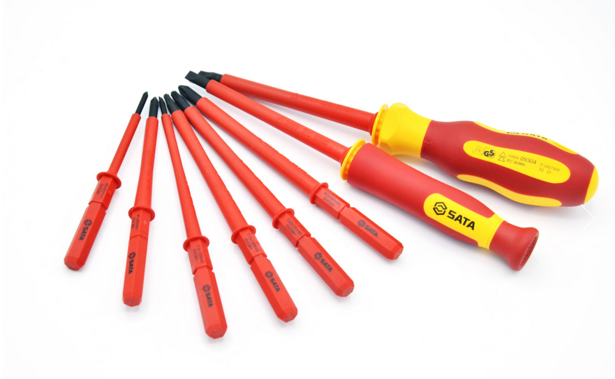 Shop the SATA 09304 10-Piece VDE Interchangeable Screwdriver Set: slotted, Phillips & Torx bits, 1000V rated, SVCM+ steel, tested to 10000V insulation.