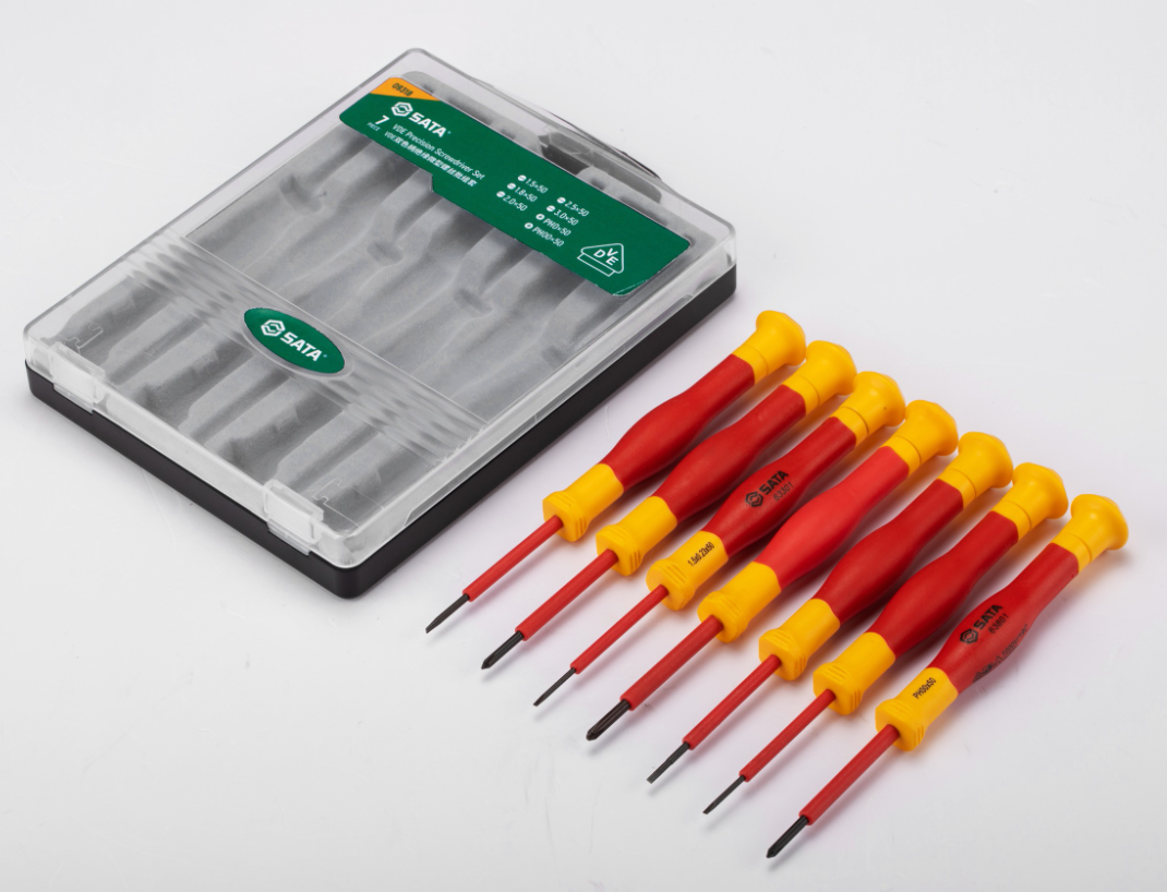 Shop the SATA 09318 7-Piece VDE Precision Screwdriver Set: 1000V rated, S2 steel shanks, slotted & Phillips tips. Tested to 10000V, IEC/EN 60900 certified.