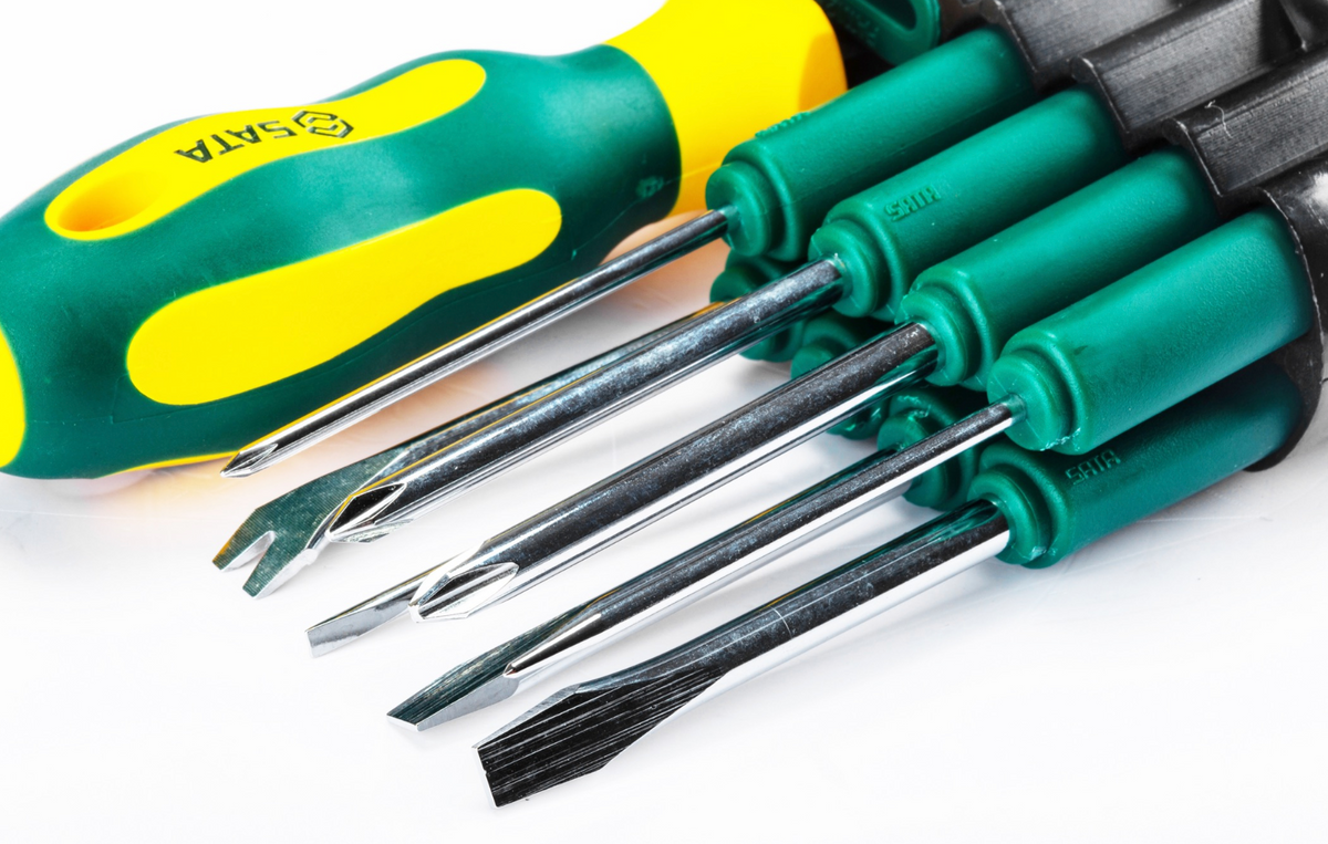 Shop the SATA 09345 10-Piece Interchangeable Screwdriver Set: SVCM bits, slotted, Phillips, nail puller, pointed cone. Heat-treated for durability.