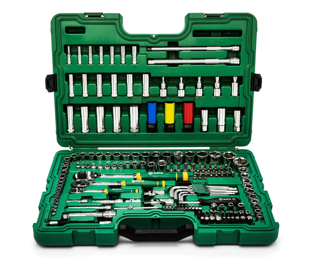 Master any job with the SATA 09546G 180-piece metric ratchet & socket set. Includes 1/4", 3/8", and 1/2" drives in a robust, organized storage case.