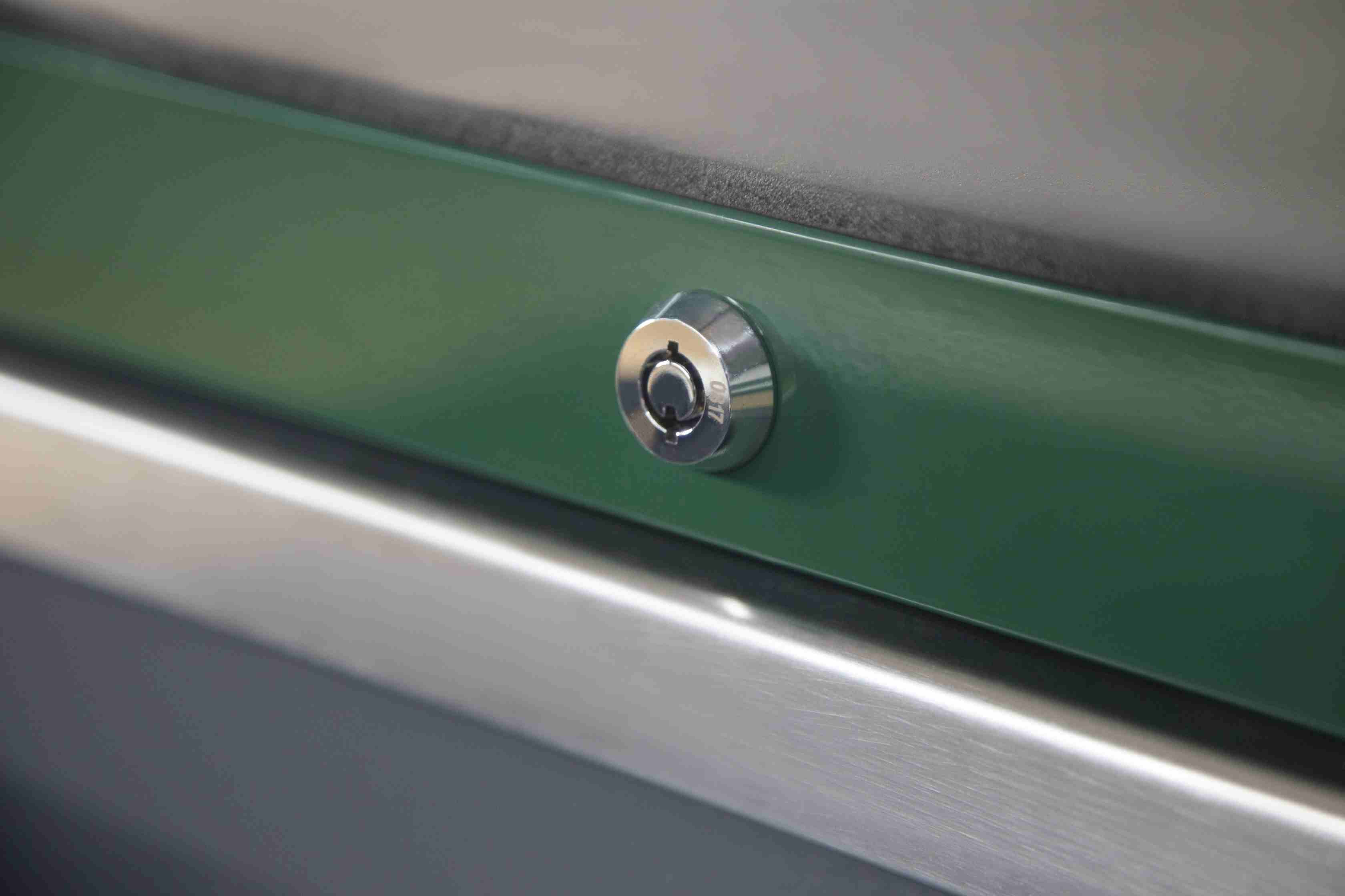 A green and gray SATA 95123 2-Drawer Tool Cart 770×470×896mm come with key locking drawer