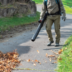 Makita UB002CZ Battery Powered Backpack Blower – Pro Cordless Power