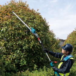 Makita UN001GZ 40V Cordless Pole Hedge Trimmer – XGT Power