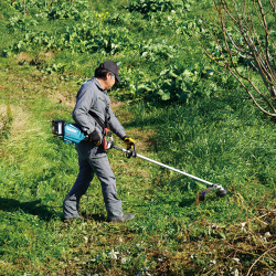 MAKITA UR014GZ 40V Cordless Grass Trimmer – Powerful & Efficient