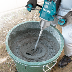 MAKITA UT001GZ 40V Cordless Mixer – High Torque & Durable Design