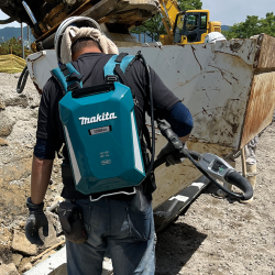 Makita VR001CZ Cordless Concrete Vibrator (D.C.) – Powerful & Portable